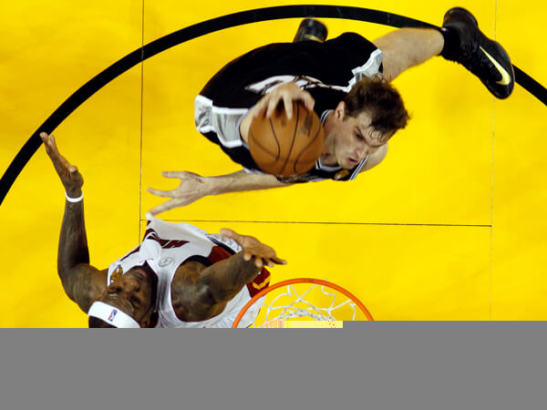 LeBron James (-175)