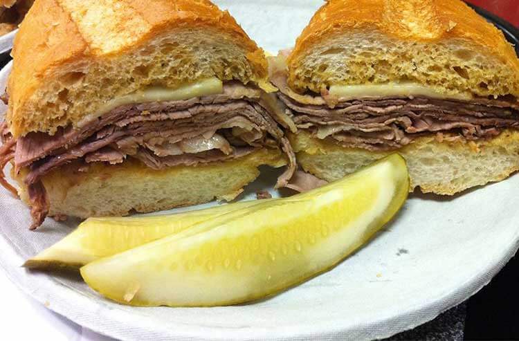 The perfect casual food/drink pairing for each New Year's Day football game